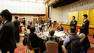 懇親会